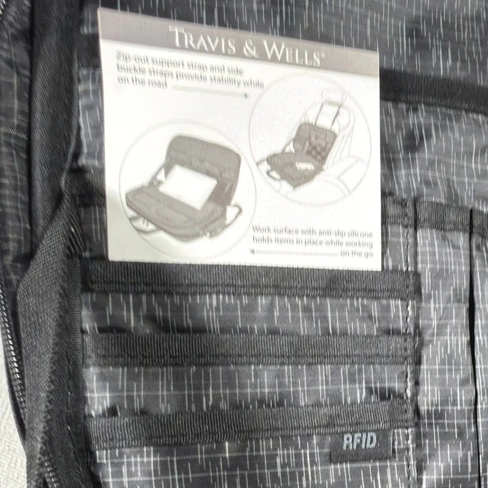 Travis & Wells Laptop Briefcase Unisex RFID Organizer Black Solid Modern 80s